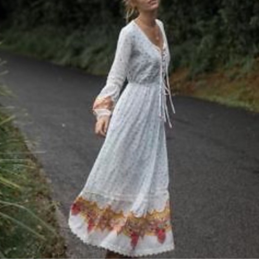 🏝️ Chasing Unicorns Gypsy Woman Maxi Dress in White - Picture 3 of 6
